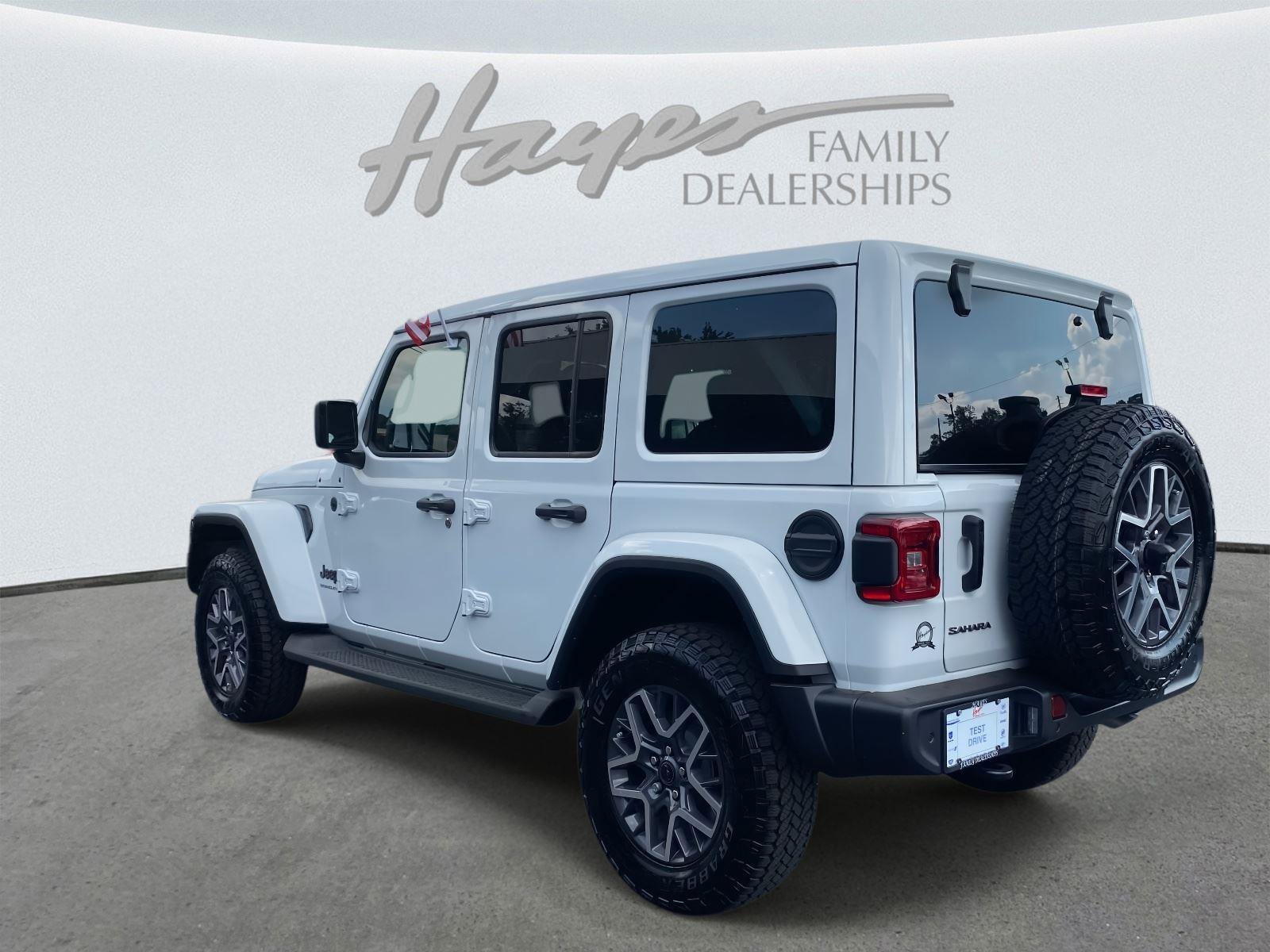 New 2025 Jeep Wrangler Sahara image 25