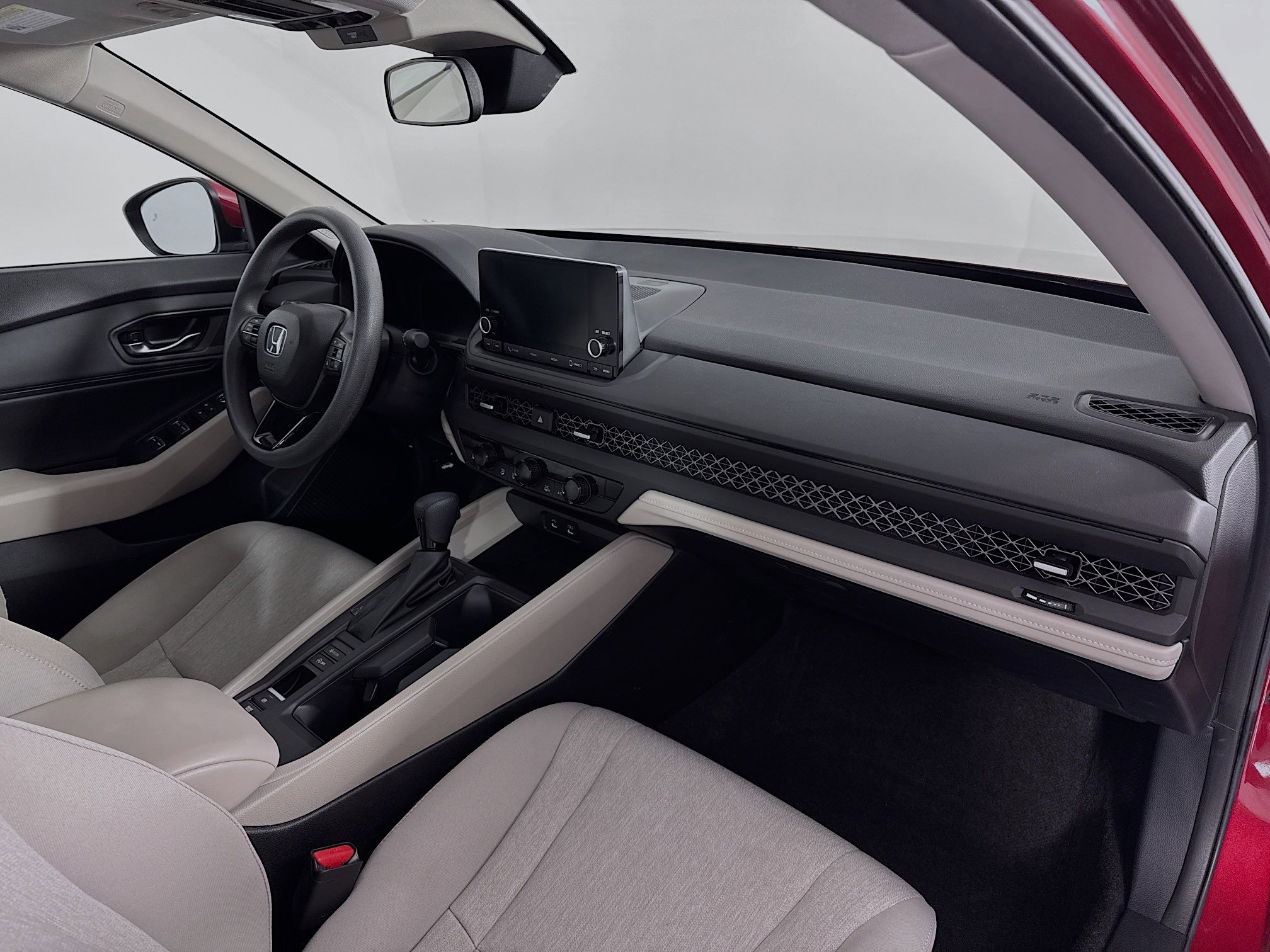 Certified 2023 Honda Accord EX image 28