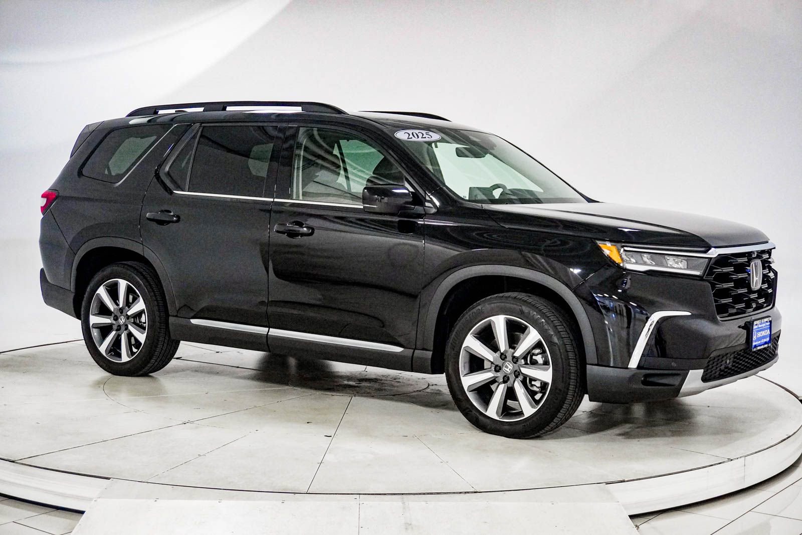 Certified 2025 Honda Pilot Elite image 14