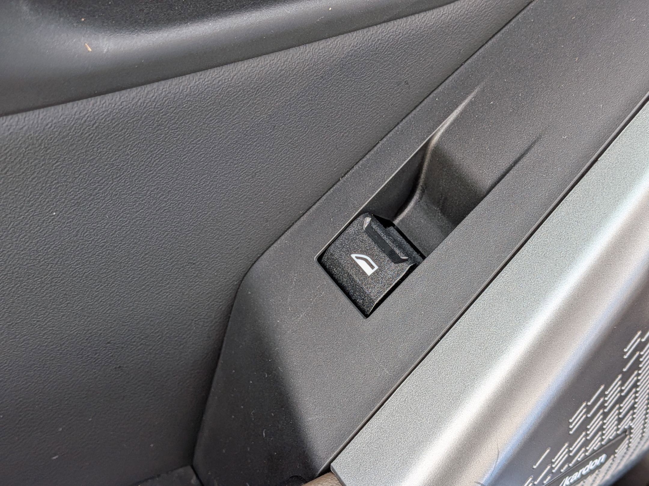 Used 2025 BMW 530i RWD image 30