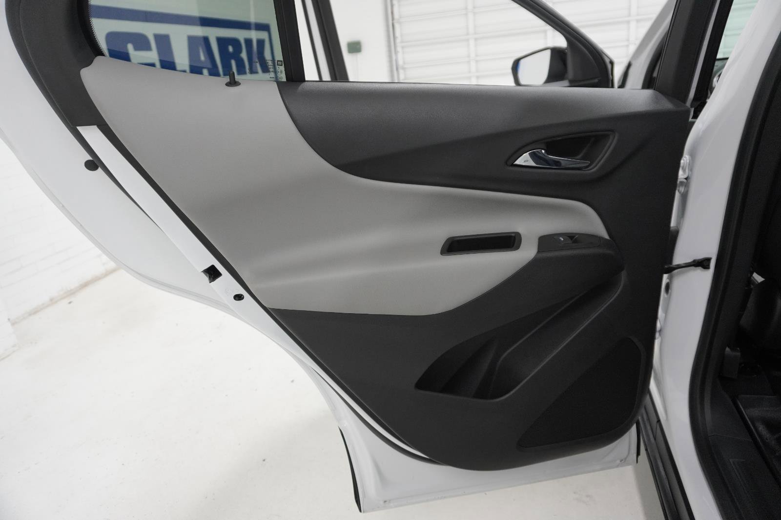 Used 2023 Chevrolet Equinox LS w/ LS Convenience Package image 31