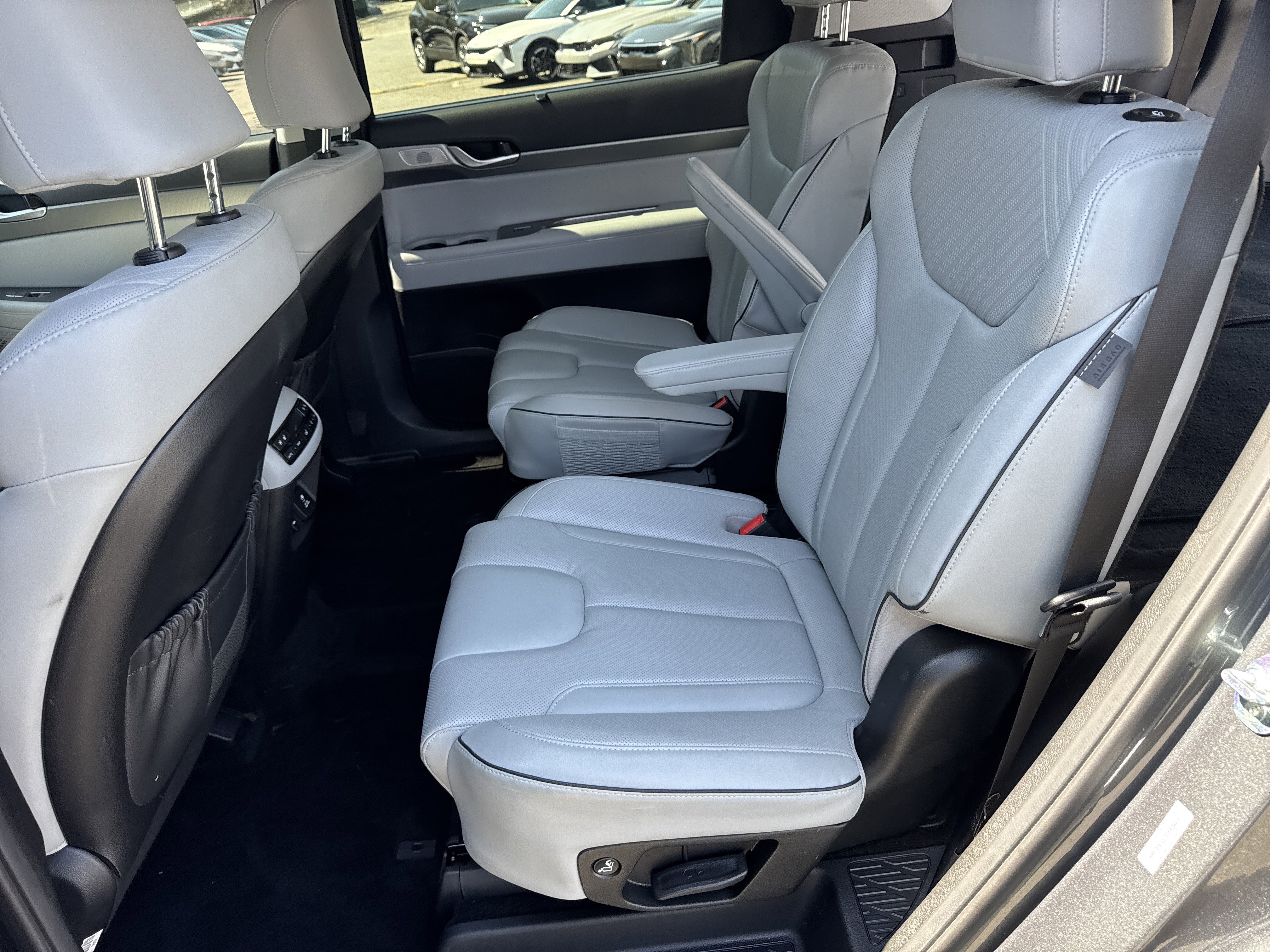 Used 2024 Hyundai Palisade SEL w/ Premium Package image 19