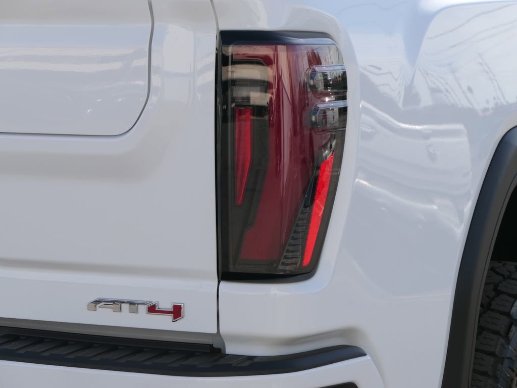 Used 2024 GMC Sierra 2500 AT4 w/ AT4 Preferred Package image 5