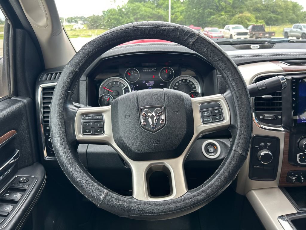 Used 2015 RAM 2500 Laramie w/ Black Appearance Group AWD/4WD image 17