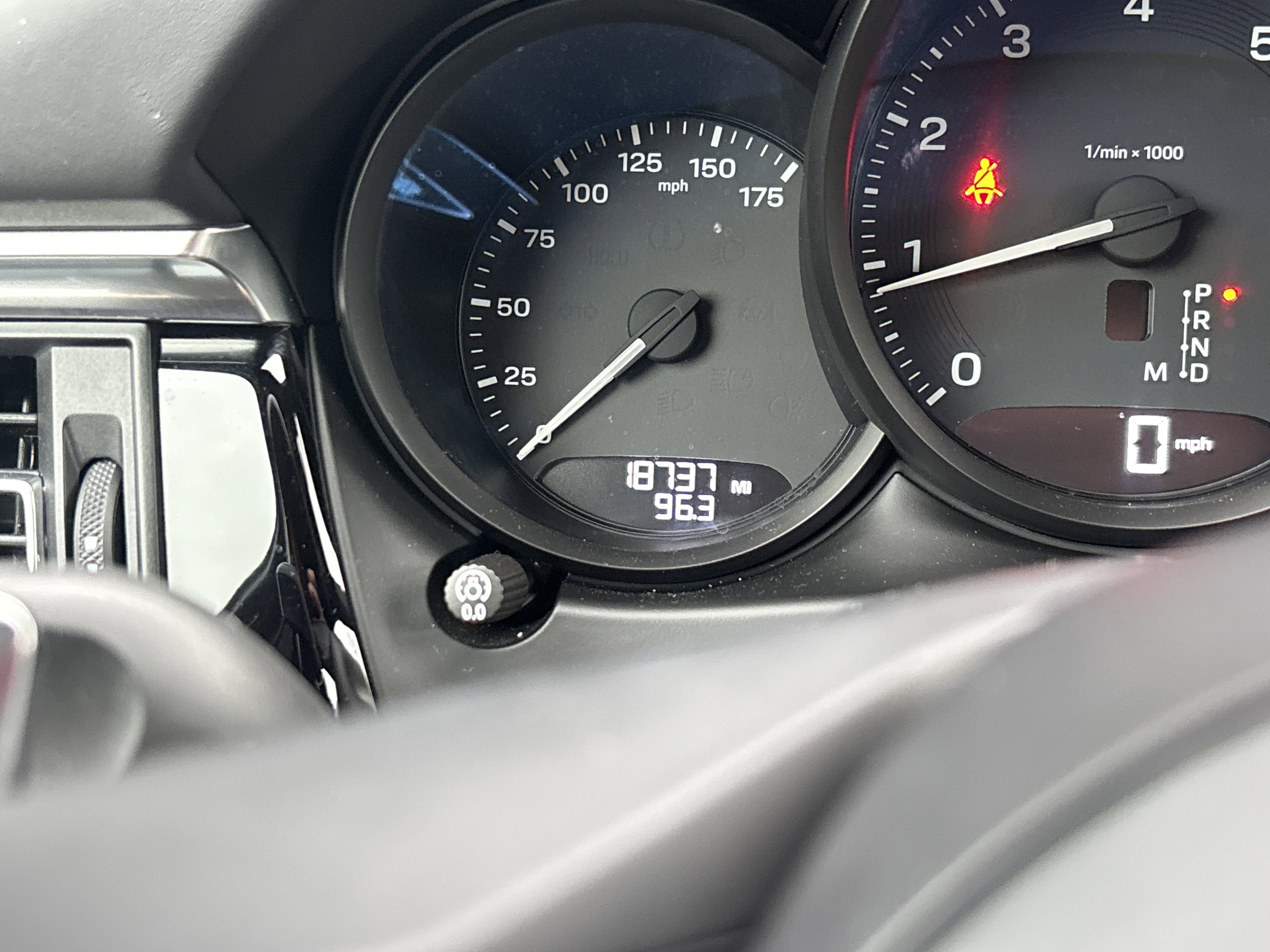 Certified 2022 Porsche Macan image 17