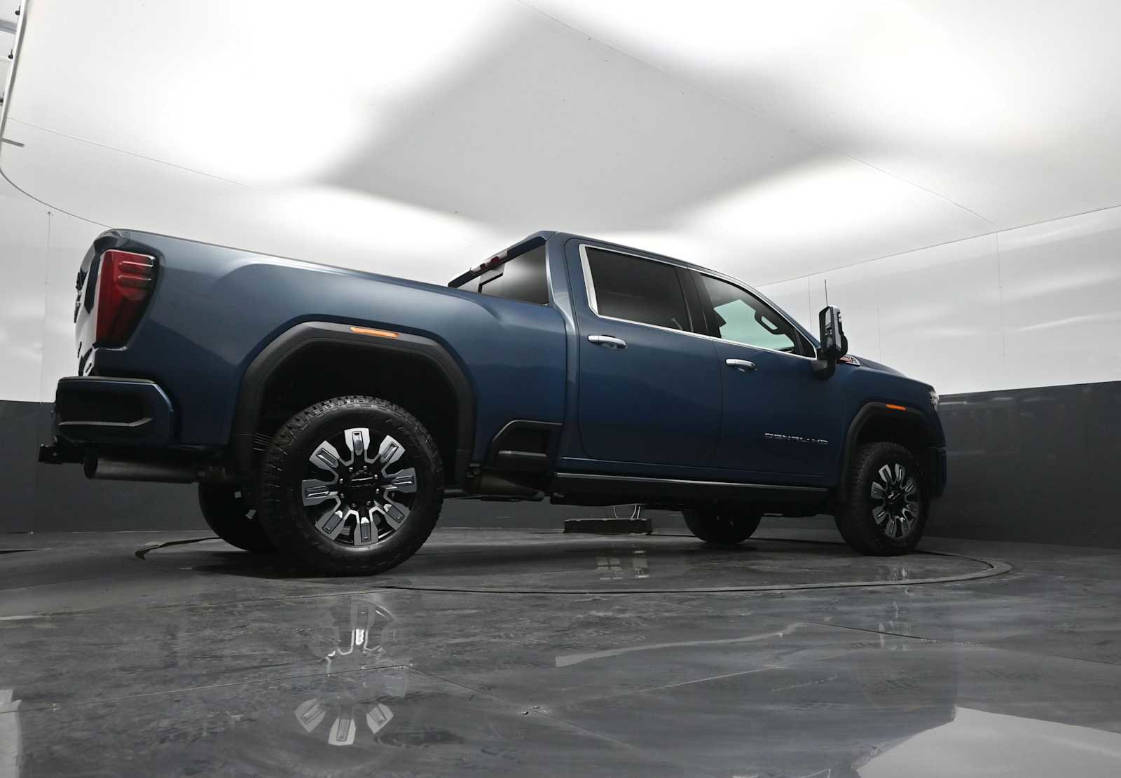 New 2026 GMC Sierra 2500 Denali w/ Denali Reserve Package image 39