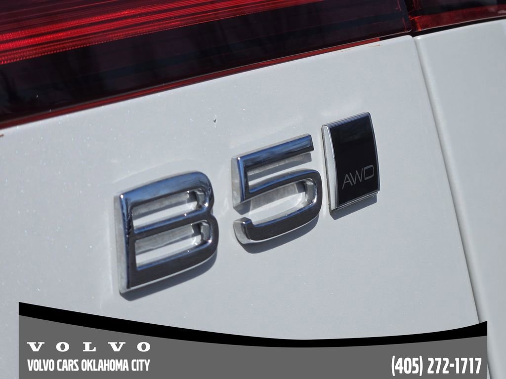 Certified 2024 Volvo V60 B5 Cross Country Plus w/ Protection Package Premier image 9