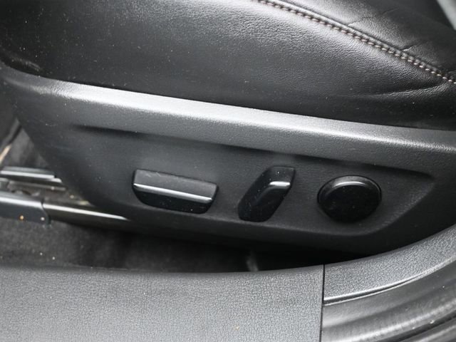 Used 2019 MAZDA MAZDA3 AWD Hatchback w/ Preferred Pkg image 10