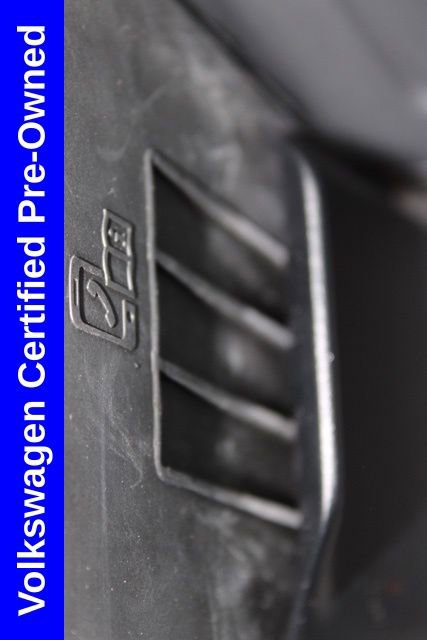 Used 2025 Volkswagen Tiguan SE image 41