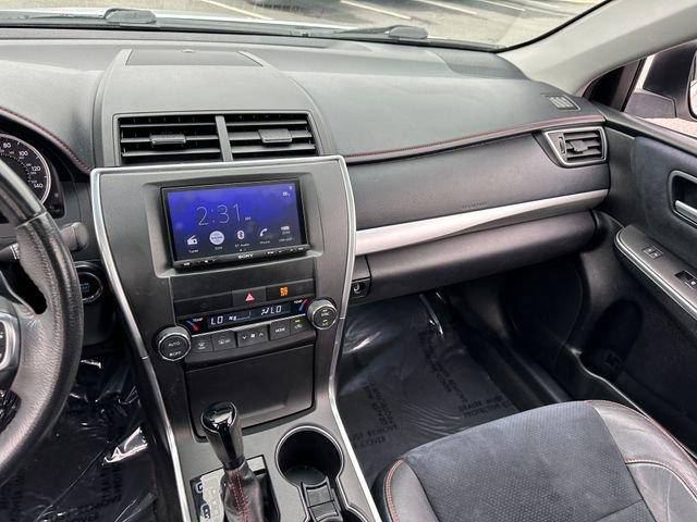 Used 2017 Toyota Camry XSE image 18