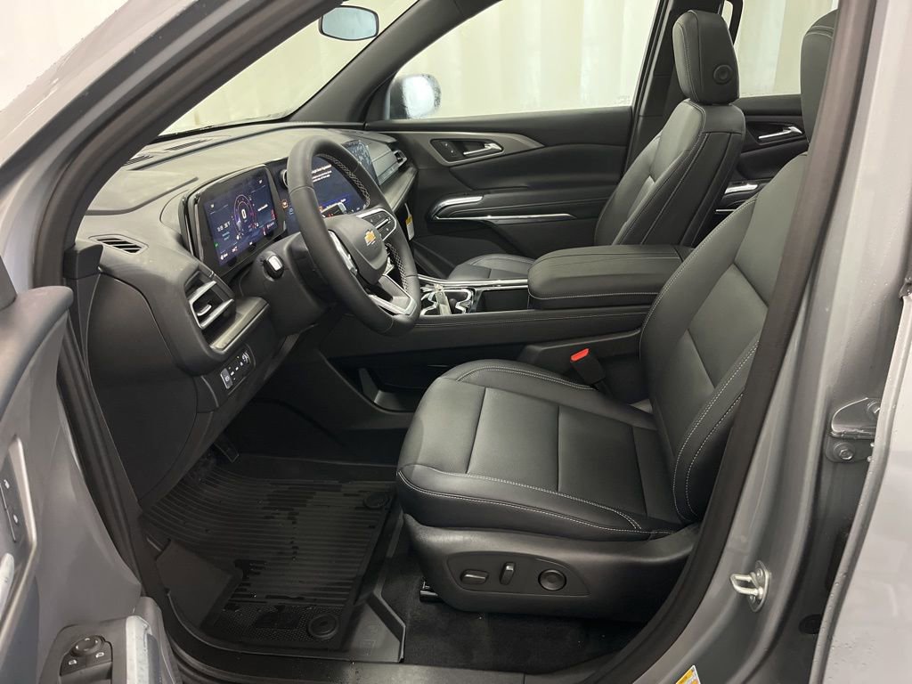 New 2026 Chevrolet Traverse LT w/ Sun and Wheel Package image 4