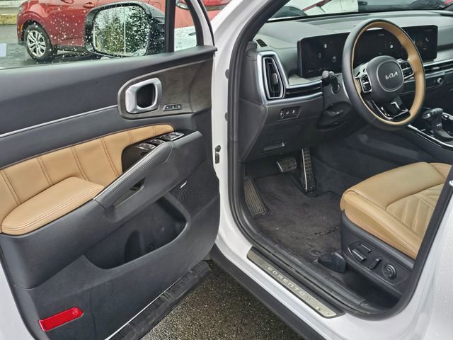 Certified 2024 Kia Sorento SX Prestige w/ Olive Brown Leather Package image 23