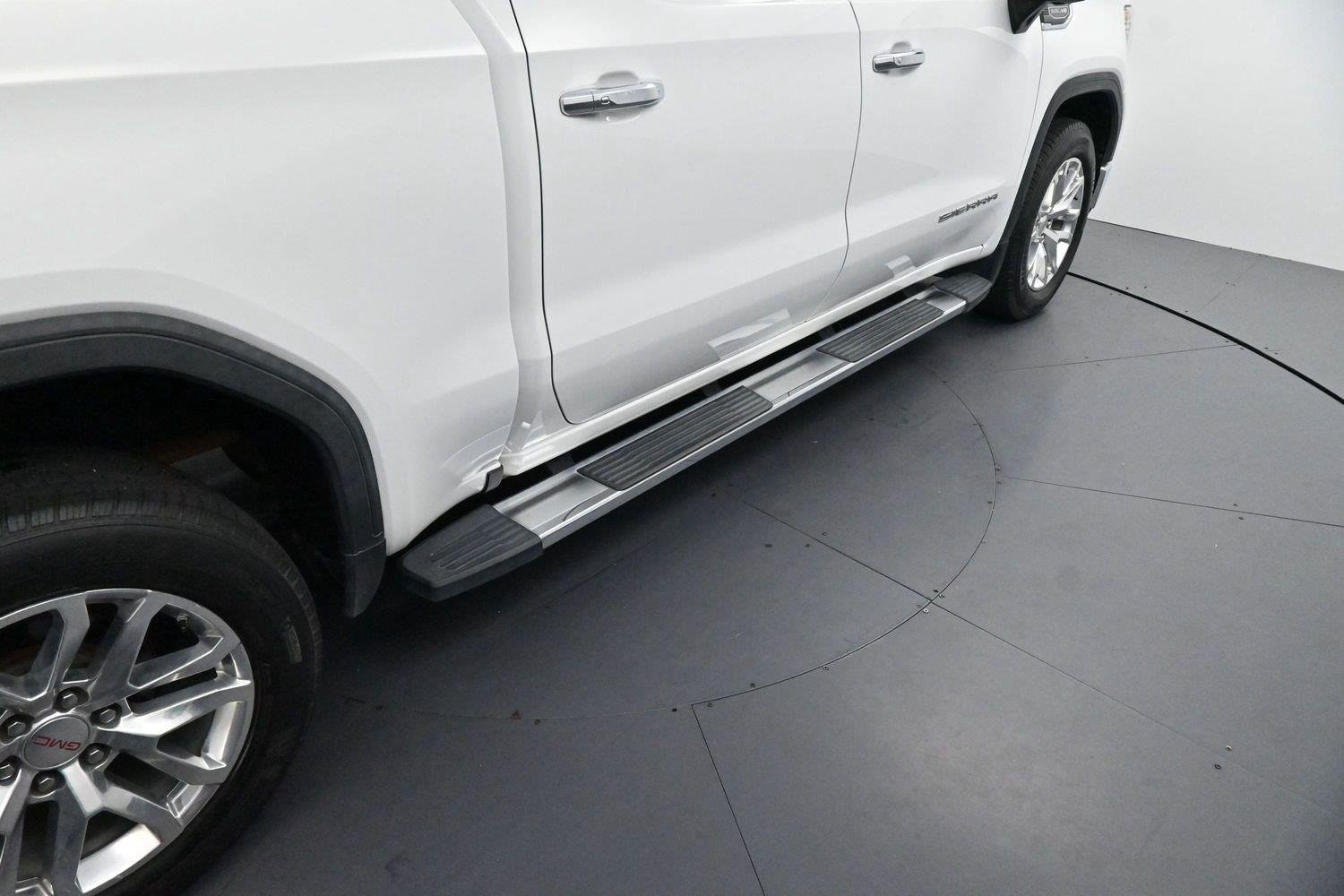Used 2019 GMC Sierra 1500 SLT w/ SLT Premium Plus Package AWD/4WD image 9