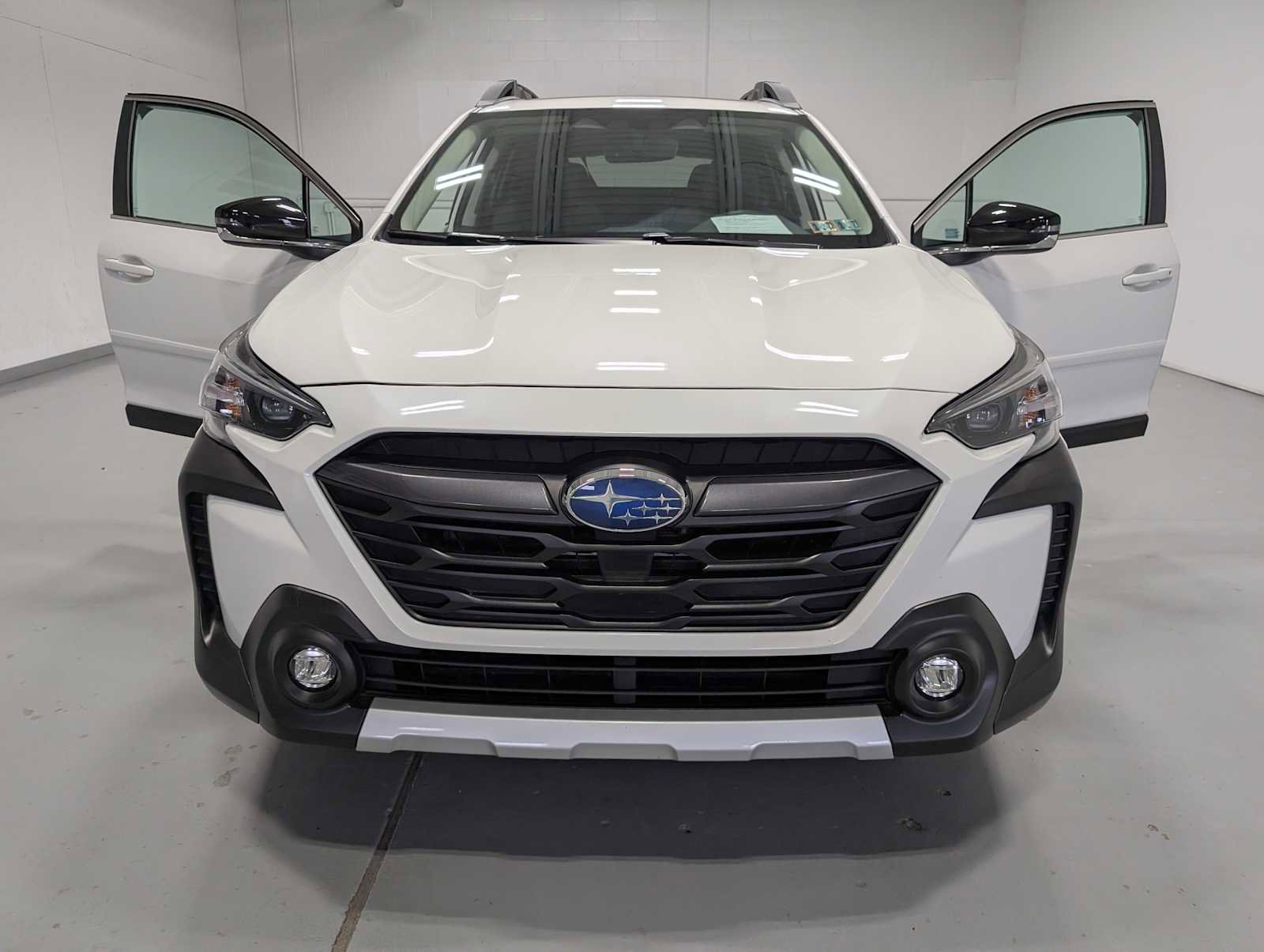 Used 2025 Subaru Outback Limited AWD/4WD image 15
