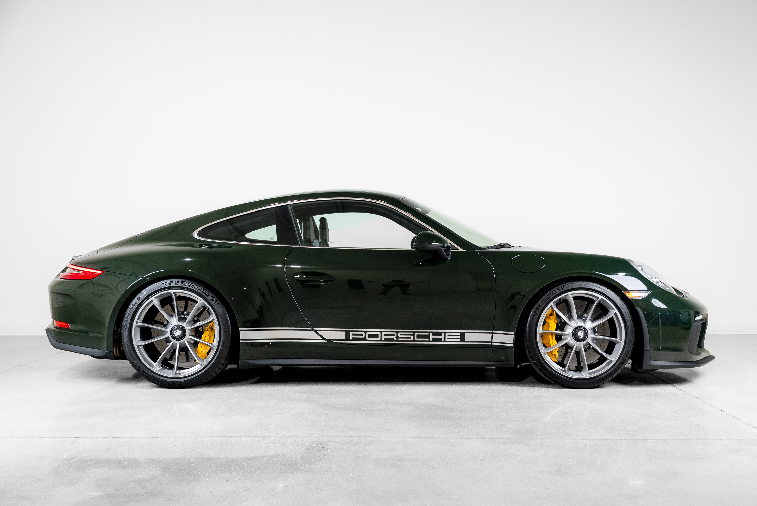 Used 2018 Porsche 911 GT3 RWD image 5