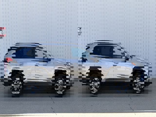 Used 2023 Toyota RAV4 XLE image 3