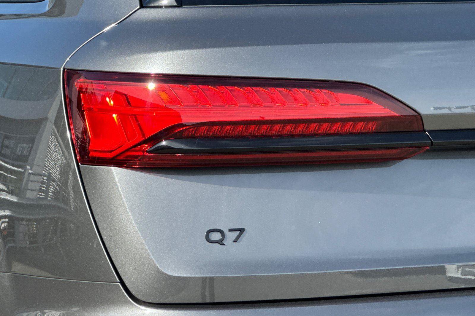 Certified 2026 Audi Q7 2.0T Premium w/ Convenience Plus Package AWD/4WD image 27
