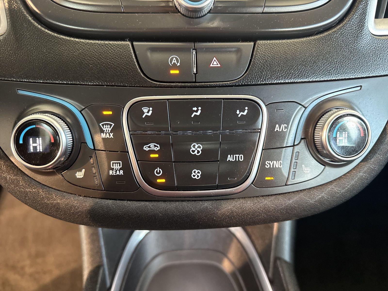 Used 2023 Chevrolet Malibu LT image 28