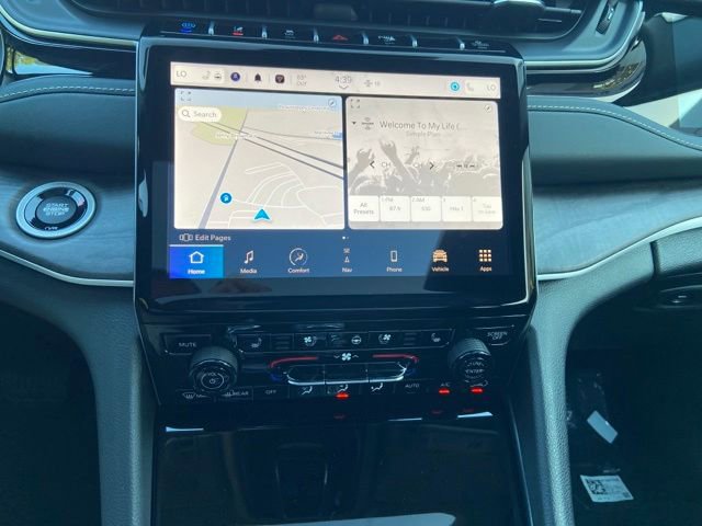 Used 2023 Jeep Grand Cherokee 30th Anniversary image 19