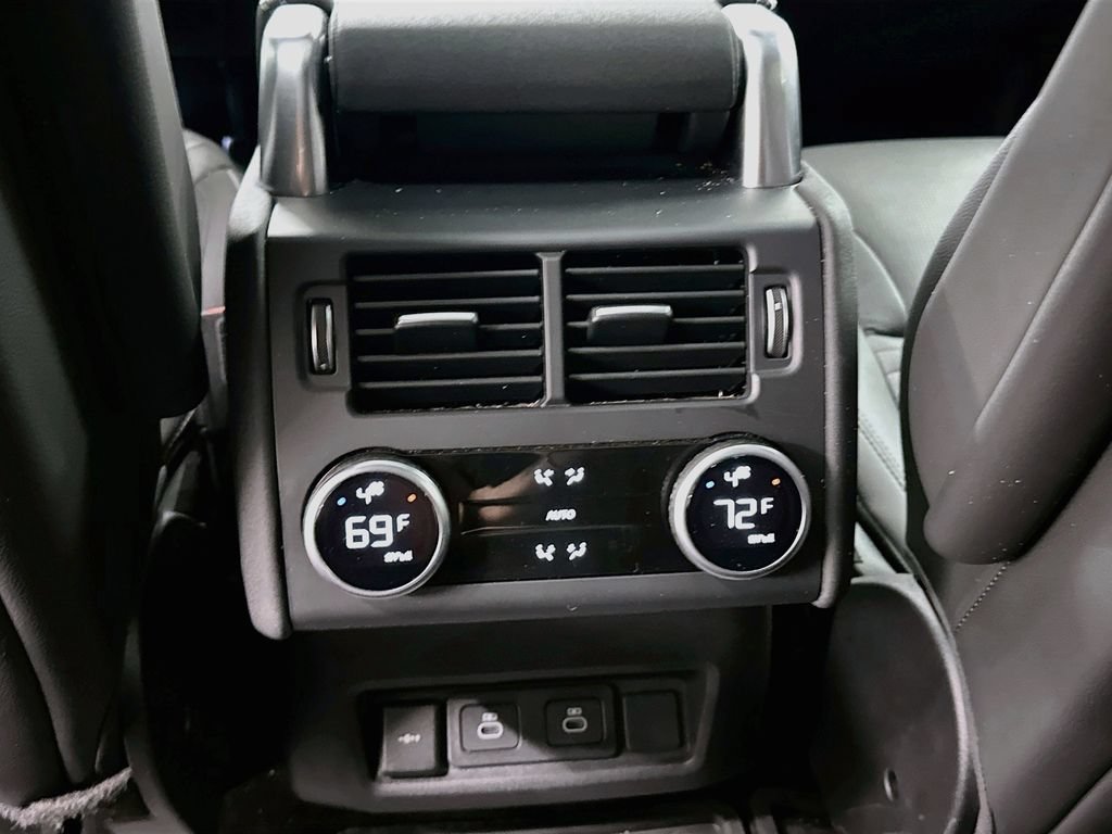Certified 2025 Land Rover Discovery Dynamic SE AWD/4WD image 26