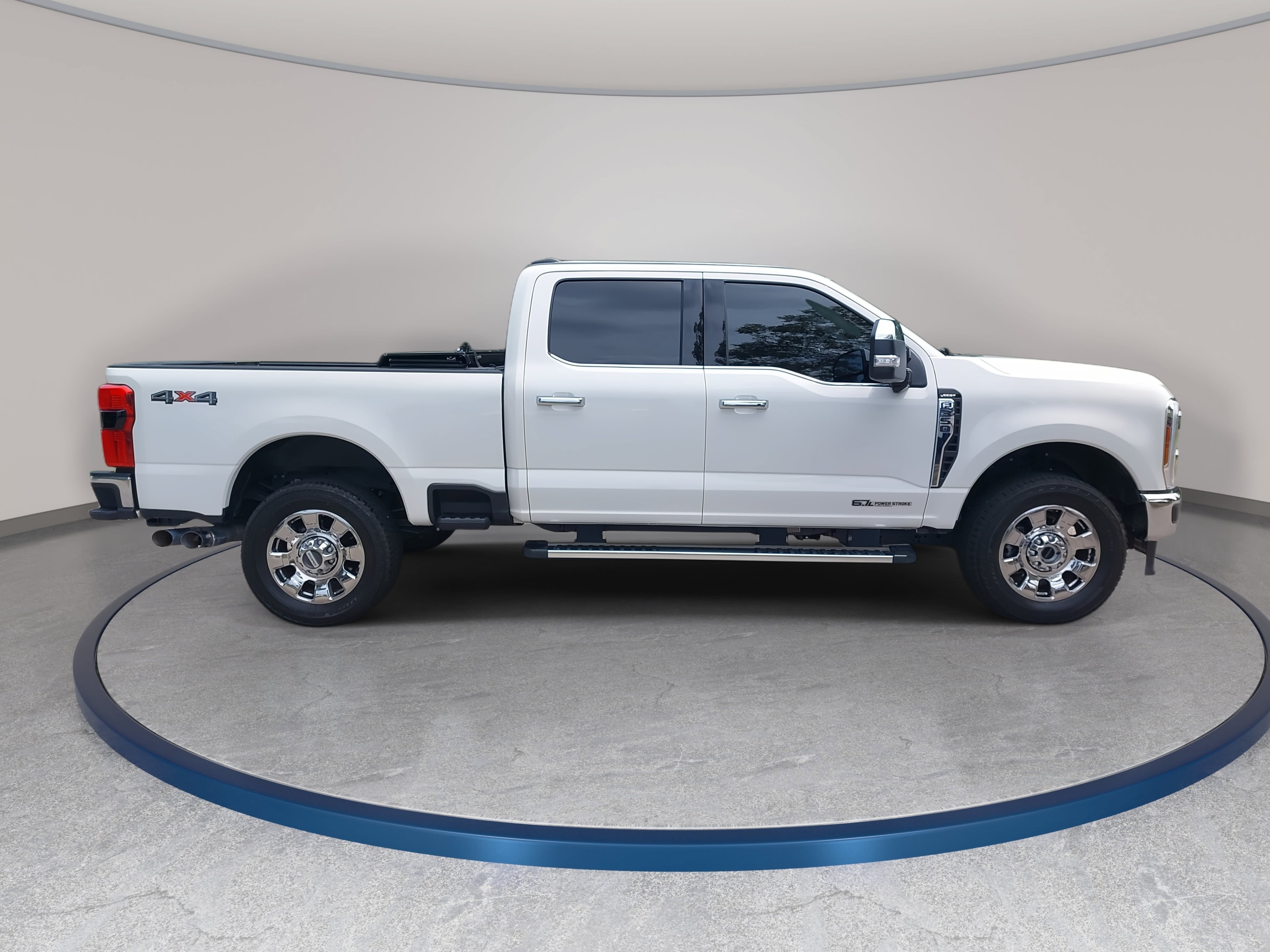 Used 2025 Ford F350 Lariat w/ Chrome Package AWD/4WD image 4