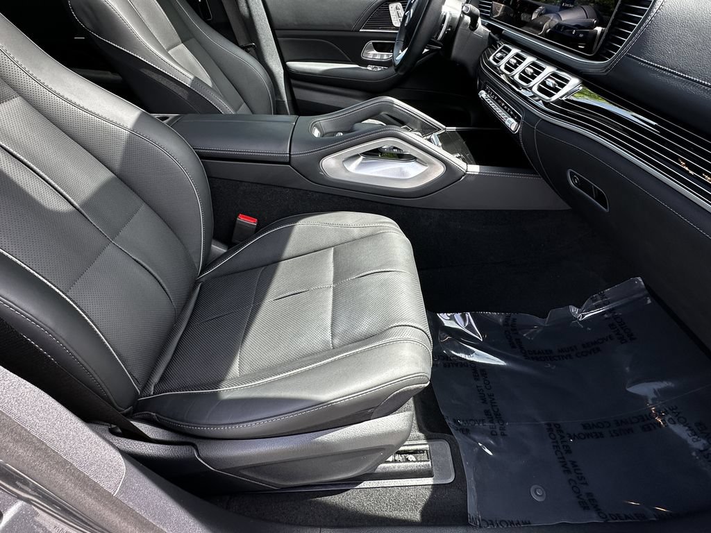 Certified 2025 Mercedes-Benz GLS 450 4MATIC image 15