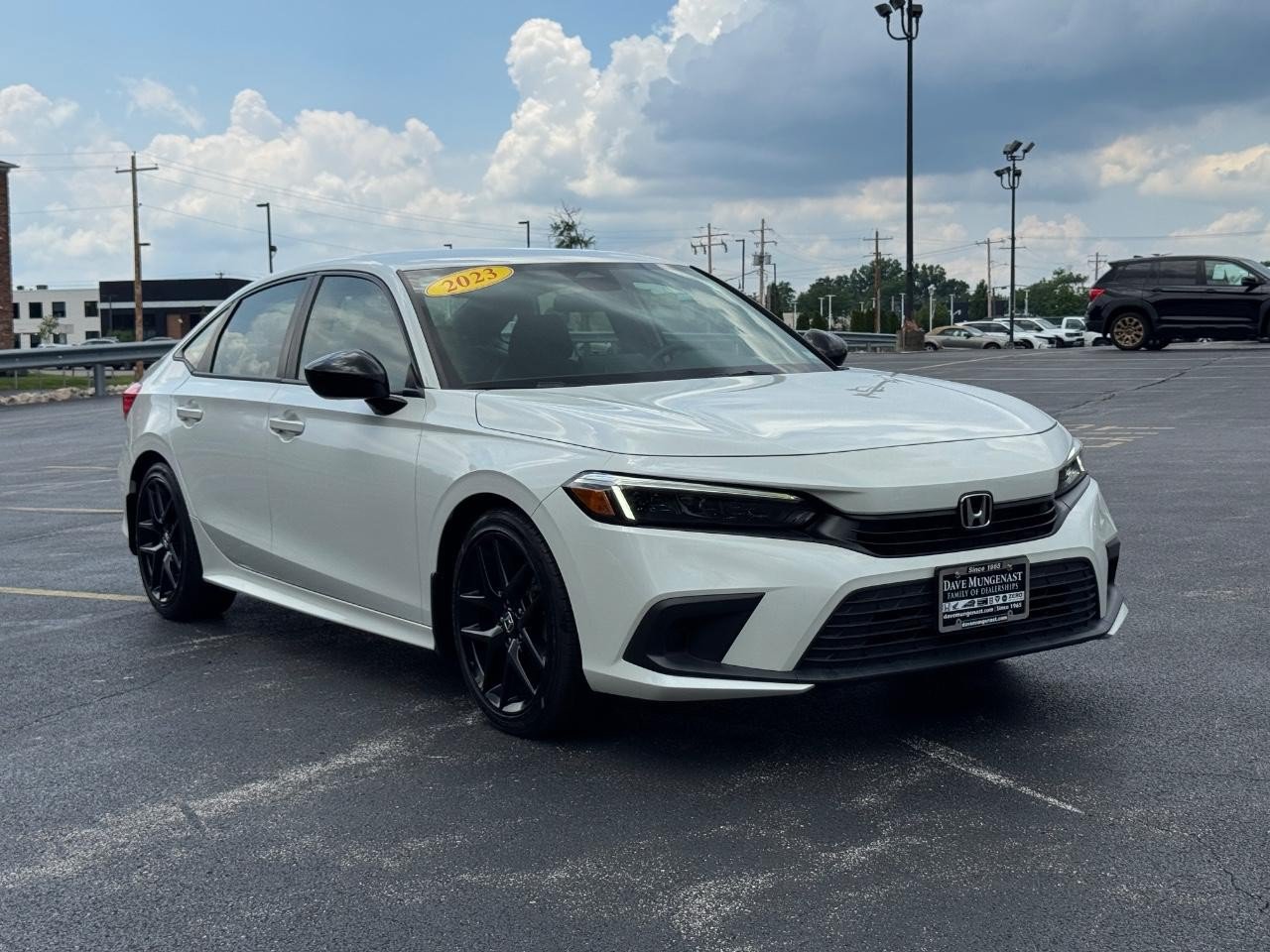 Used 2023 Honda Civic Sport image 2