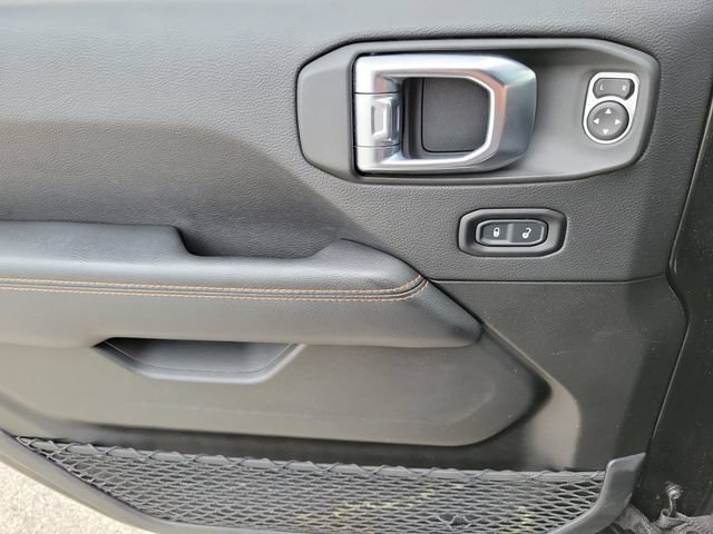 Used 2023 Jeep Gladiator Mojave w/ Cold Weather Group AWD/4WD image 18