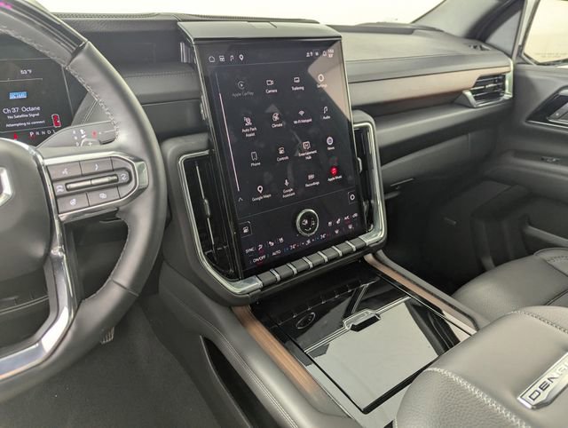 Used 2025 GMC Yukon Denali w/ Denali Reserve Package AWD/4WD image 14