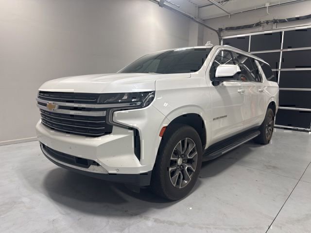 Used 2022 Chevrolet Suburban LT RWD image 2