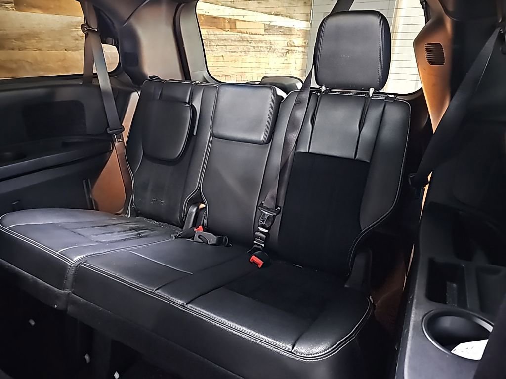 Used 2018 Dodge Grand Caravan SXT w/ Driver Convenience Group image 7
