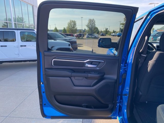 New 2026 RAM 1500 4x4 Crew Cab image 27