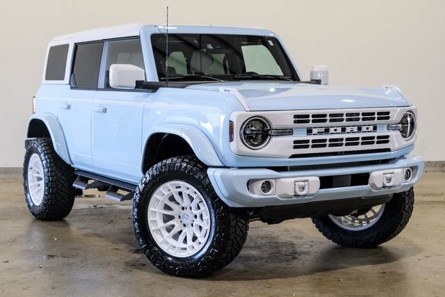 Used 2025 Ford Bronco Heritage Edition image 4