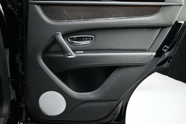 Used 2019 Bentley Bentayga image 67