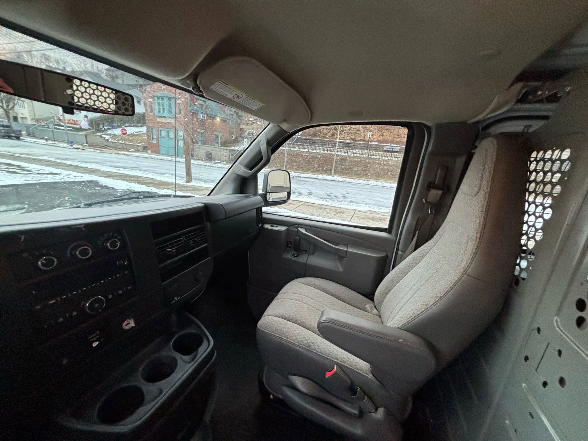 Used 2017 GMC Savana 2500 image 19