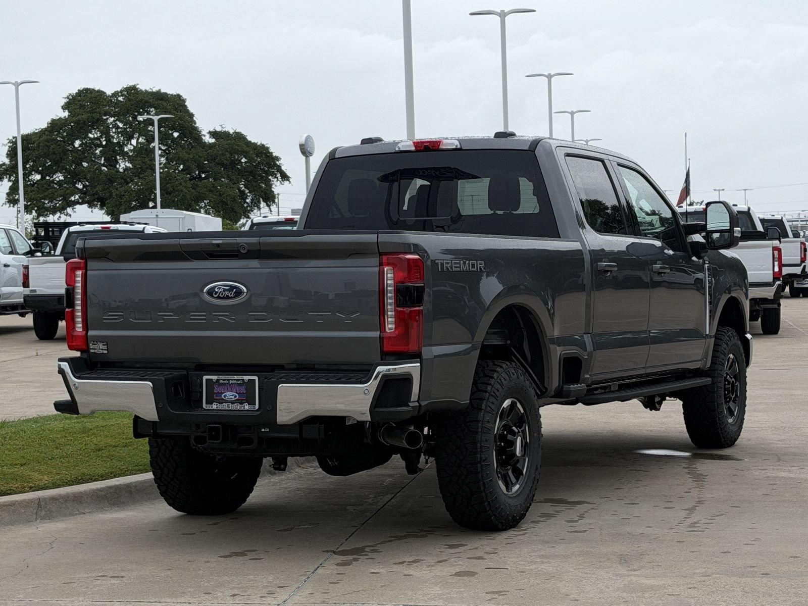 New 2026 Ford F250 Lariat w/ Tremor Off-Road Package AWD/4WD image 4