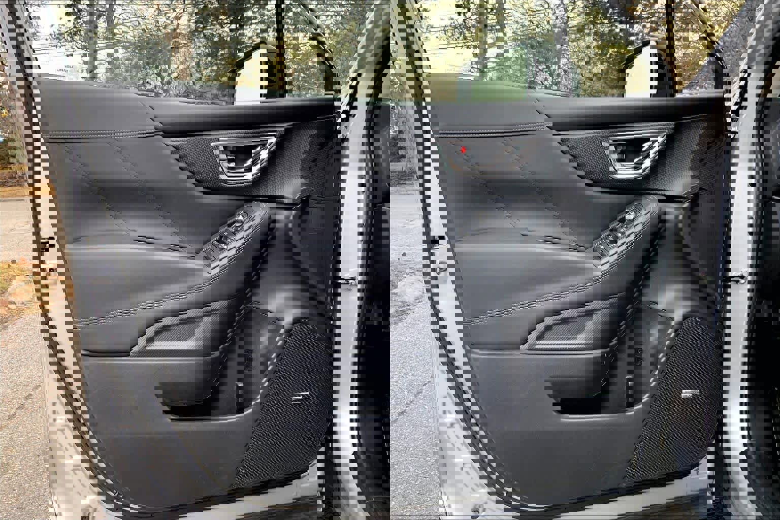 Used 2020 Subaru Forester Limited image 22