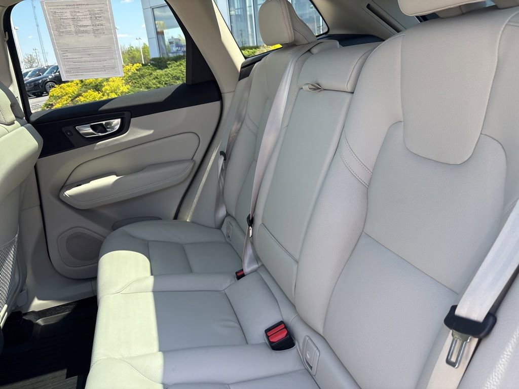 Certified 2023 Volvo XC60 B5 Core w/ Climate Package AWD/4WD image 38