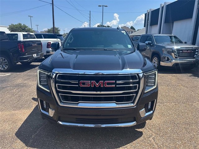 Used 2023 GMC Yukon SLT image 2