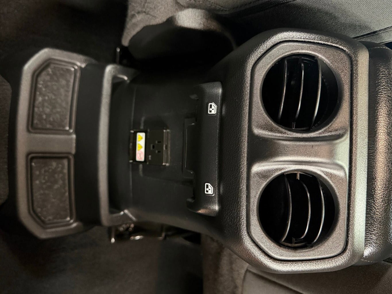 Used 2023 Jeep Wrangler Unlimited w/ Sun & Screen Package AWD/4WD image 39