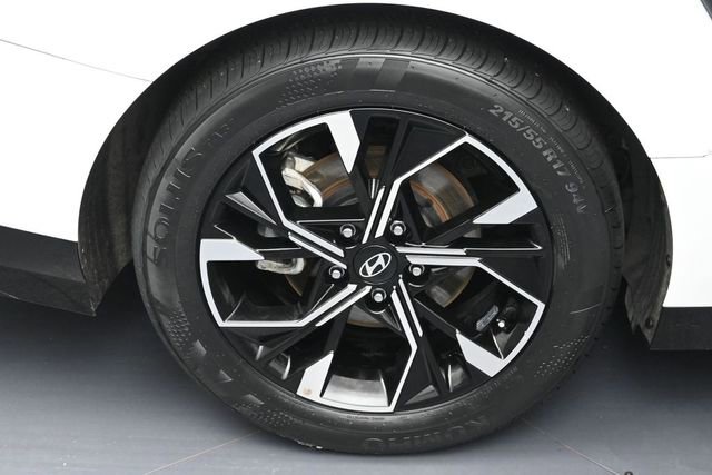 Used 2025 Hyundai Sonata SEL FWD image 5