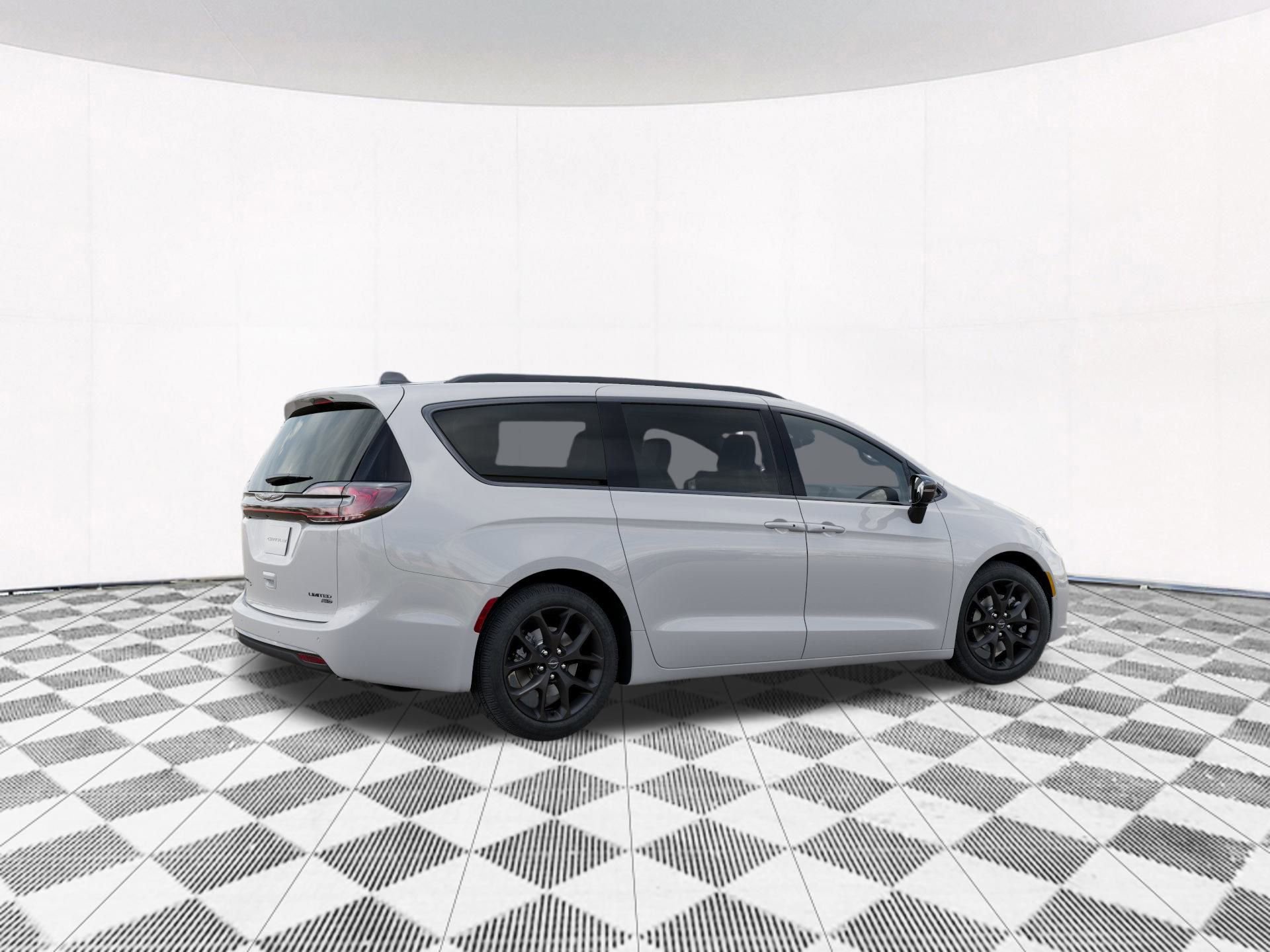 New 2026 Chrysler Pacifica Limited image 5