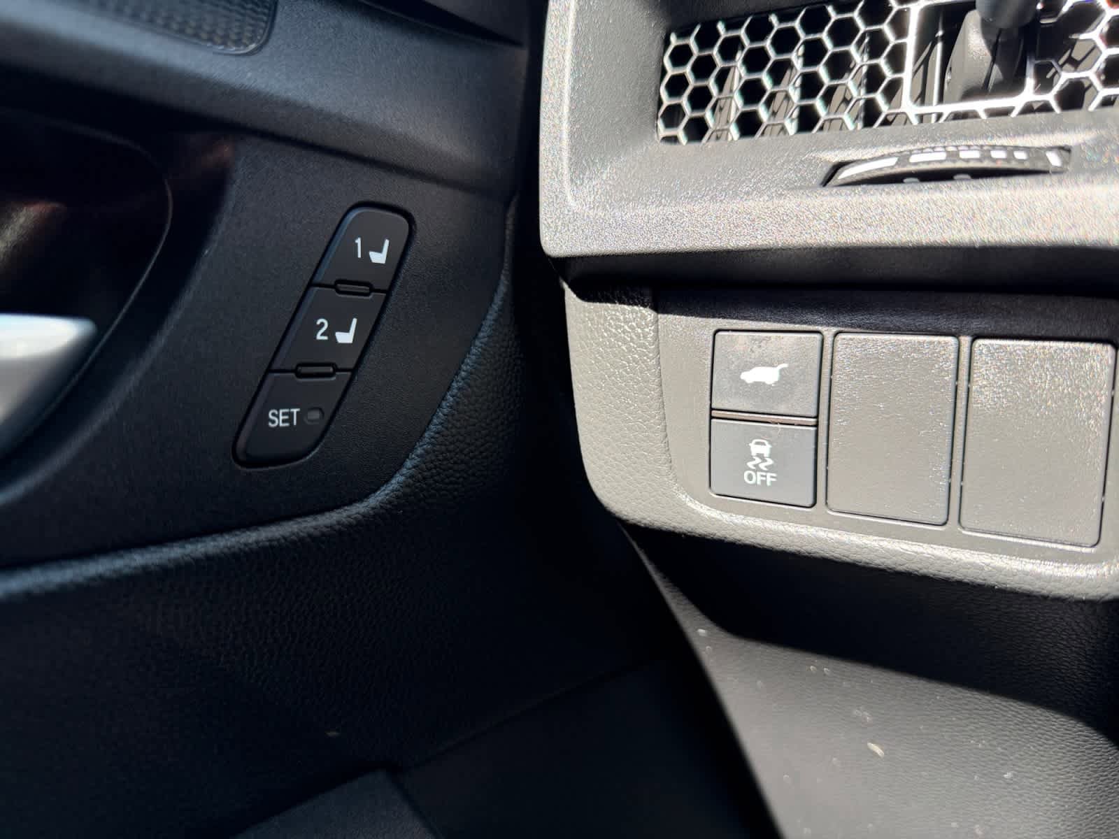 Used 2025 Honda CR-V Sport-L image 13