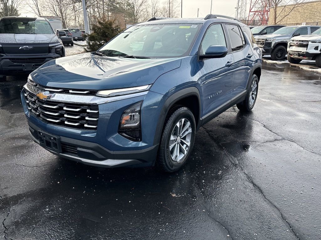 New 2026 Chevrolet Equinox LT w/ Convenience Package II image 2