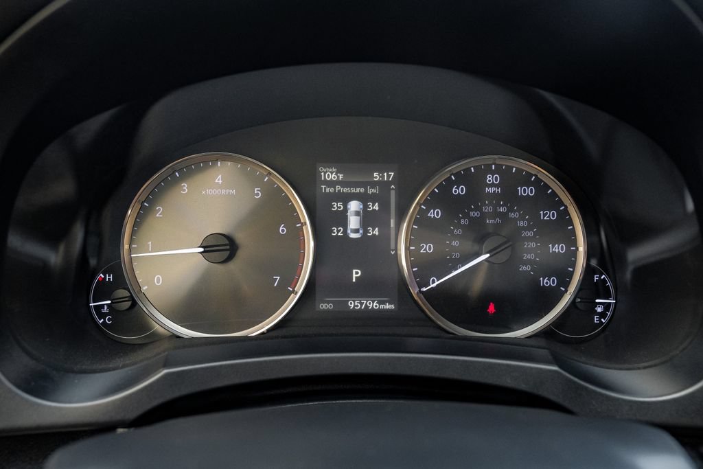 Used 2017 Lexus IS 200t RWD image 18