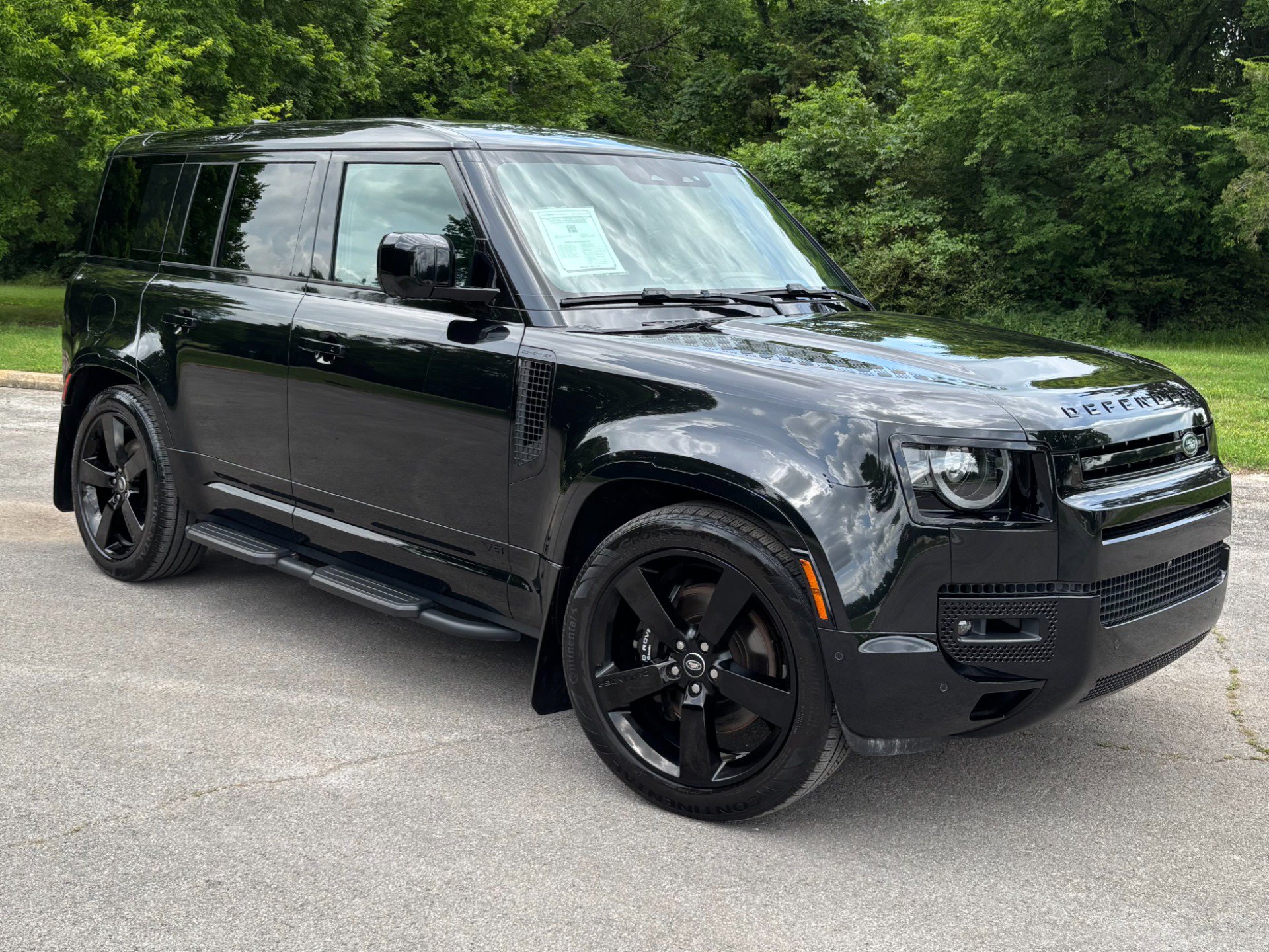 Used 2025 Land Rover Defender 110 V8