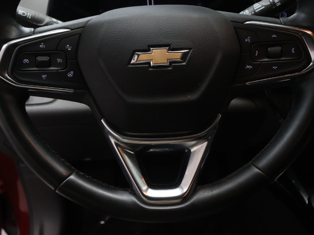 Used 2024 Chevrolet Trax LT w/ LT Convenience Package FWD image 15