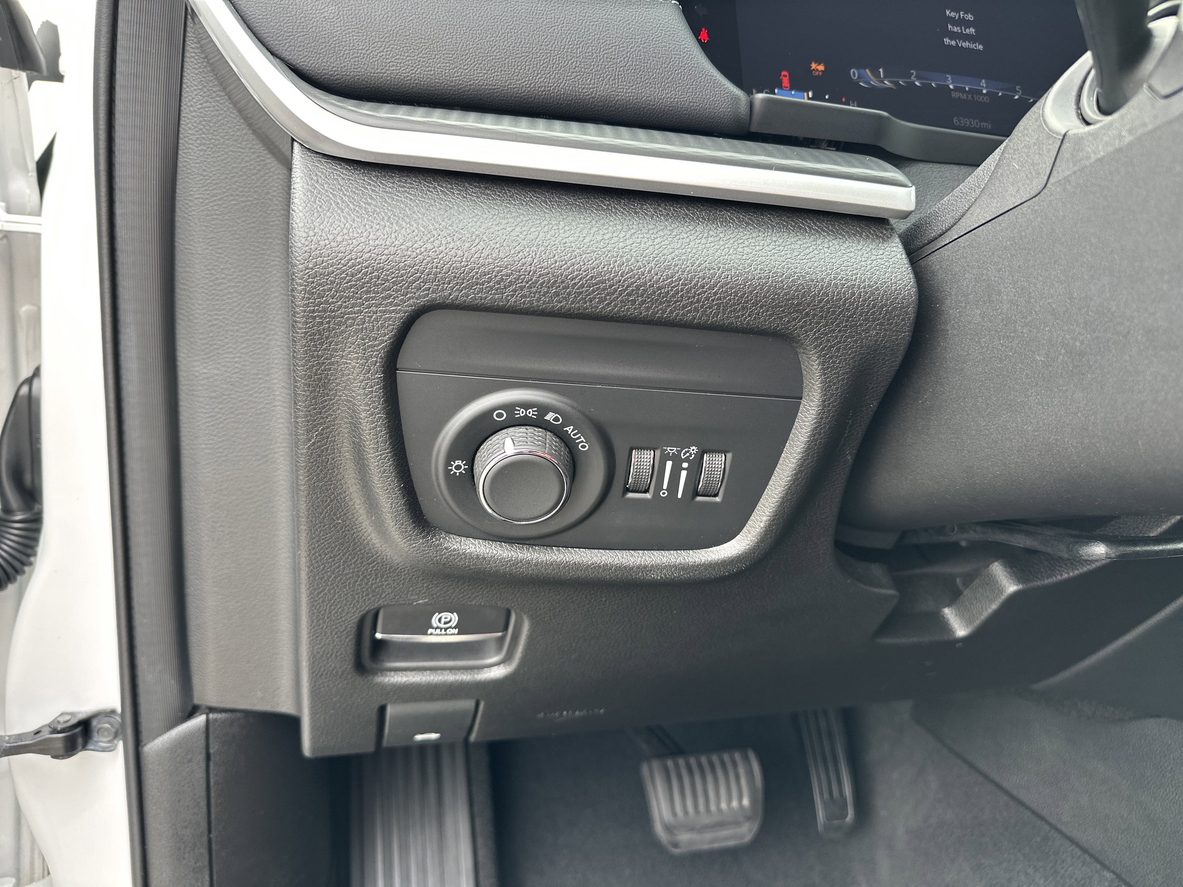 Used 2023 Jeep Grand Cherokee Altitude image 32