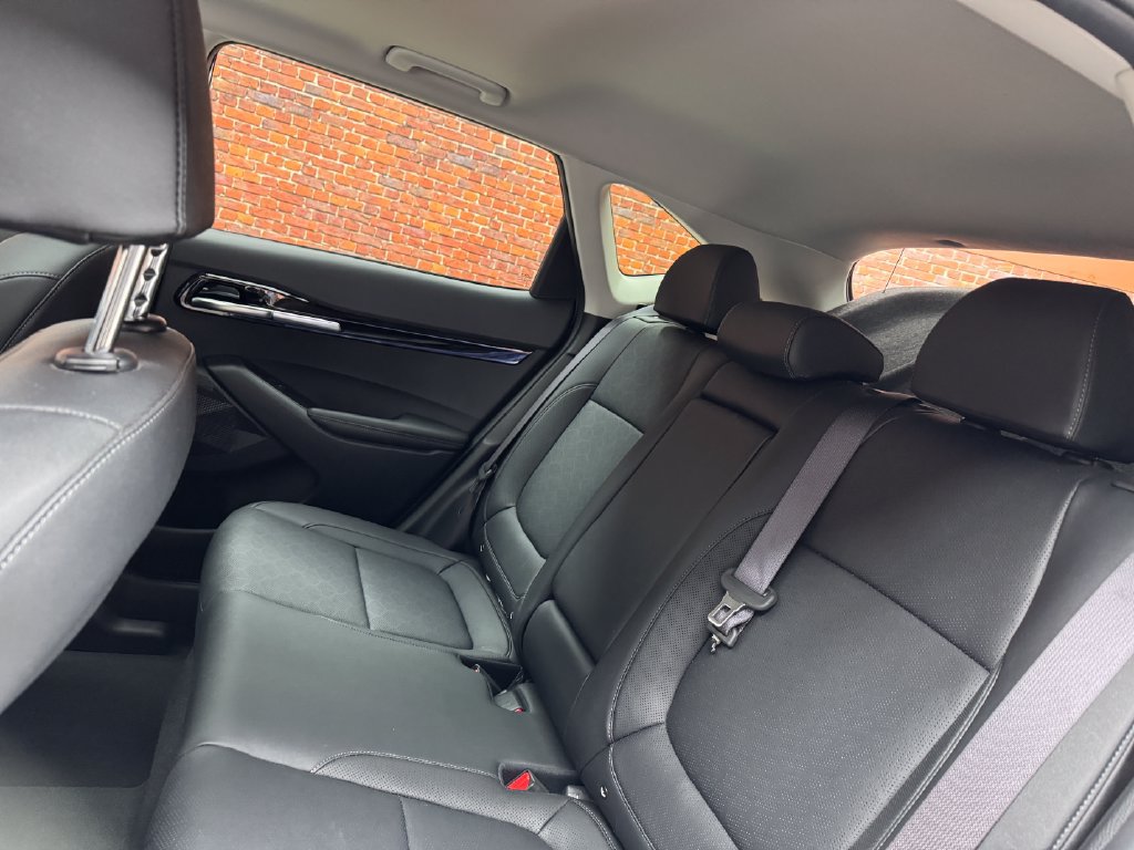 Used 2025 Kia Seltos EX w/ EX Sunroof Package AWD/4WD image 27