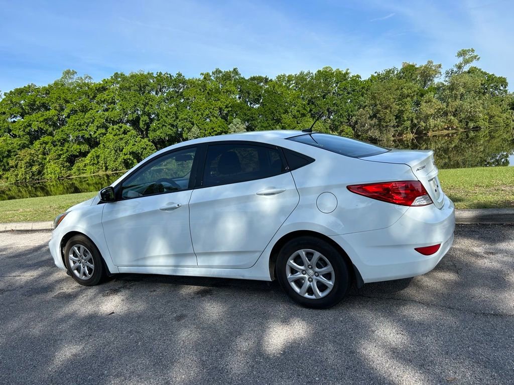 Used 2014 Hyundai Accent GLS image 3